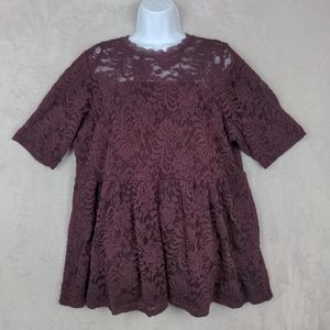 Torrid Blouse Women ~2 (US 2X) ~ Burgundy Short Sleeve Lace Overlay Peplum Swing
